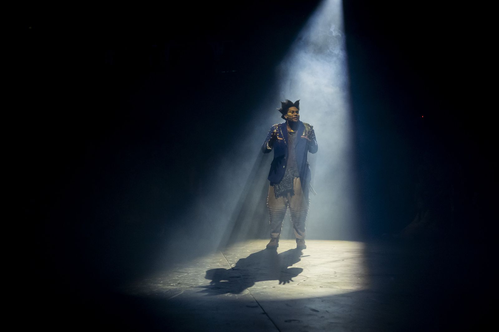 Espetáculo iluminado no palco